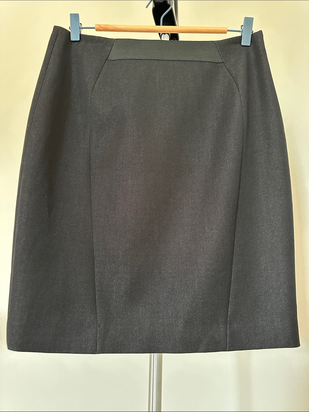Tahari Charcoal Pencil Skirt SZ 8